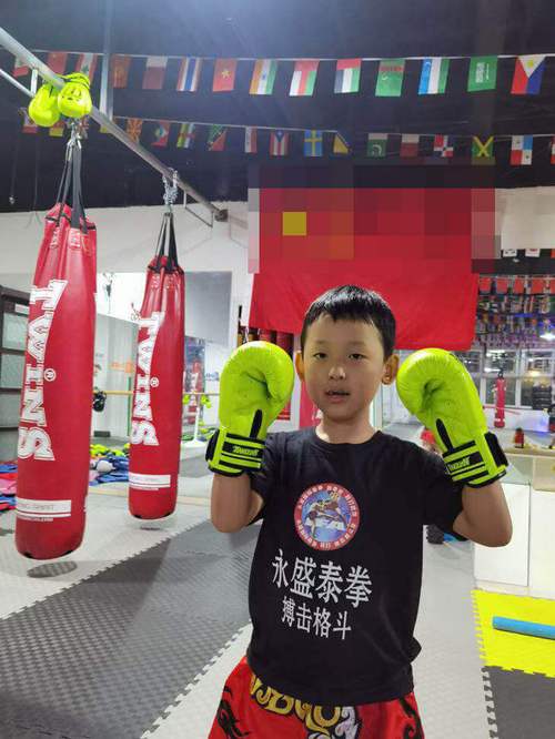 尊龙凯时人生就是博官网：女子摔跤项目战术与体能考验，尊龙武术散打泰拳搏击俱乐部