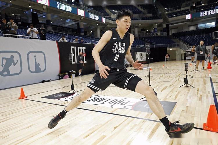 尊龙凯时官网：沙滩排球配对临场战术切换